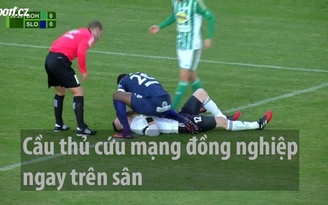 Xúc động: Đứt gân tay vì cứu mạng thủ môn đối phương