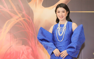 Nguyễn Hồng Nhung: 'Tôi có tham vọng trở thành nữ hoàng dòng nhạc cổ phong'