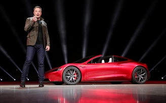 Cổ phiếu Tesla tăng 17% sau tin Elon Musk giải quyết kiện tụng với SEC