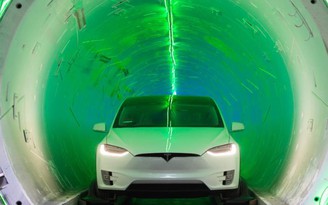 Tỉ phú Elon Musk thử nghiệm đường hầm xuyên thành phố