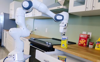 Nhà bếp Ikea giúp robot 'học' cách làm việc như con người