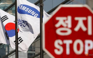 Lợi nhuận Samsung Electronics có thể hạ đến 60%