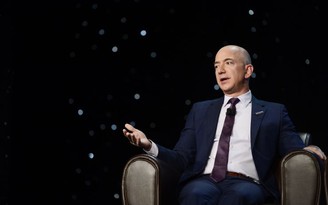 Amazon cố làm dịu hình ảnh, tránh phật lòng giới chức Mỹ