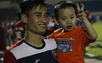 Người hùng của Than Quảng Ninh tiết lộ về bàn thắng ghi giữa cơn đau