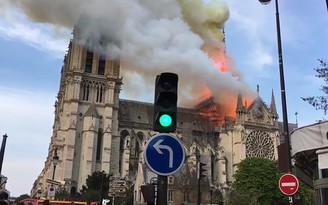 Cháy lớn tại Nhà thờ Đức Bà Paris: Du học sinh Việt tại Pháp bàng hoàng