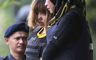 Đoàn Thị Hương và Siti Aisyah được mặc áo giáp chống đạn khi rời phiên tòa