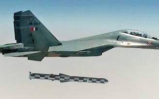 Su-30 phóng tên lửa hành trình nhanh nhất thế giới