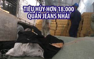 Chuyển giao tiêu hủy hơn 18.000 quần jeans nhái thương hiệu Levi’s