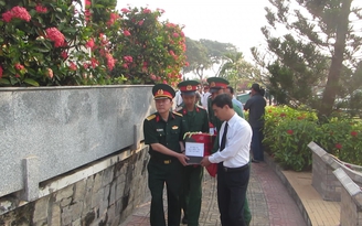Đưa hài cốt 7 liệt sĩ về nơi an nghỉ cuối cùng