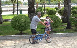 Sài Gòn sống chậm nhìn từ những công viên vắng hoe vì virus corona