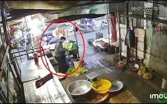 Siêu trộm “cuỗm” gần nửa tỉ của bà bán thịt heo trong 20 giây Siêu trộm “cuỗm” gần nửa tỉ của bà bán thịt heo trong 20 giây