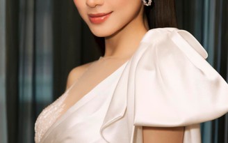 Tuyển những set đồ khiến mẹ đơn thân Hòa Minzy trẻ như 16, cao như 1m60 Tuyển những set đồ khiến mẹ đơn thân Hòa Minzy trẻ như 16, cao như 1m60