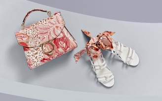 Đẹp lạ trong các món đồ thời trang mang hoa văn Batik của Salvatore Ferragamo Đẹp lạ trong các món đồ thời trang mang hoa văn Batik của Salvatore Ferragamo