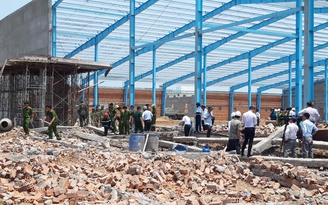 Sập tường công trình ở KCN Hòa Phú, Vĩnh Long: Thêm 1 nạn nhân tử vong
