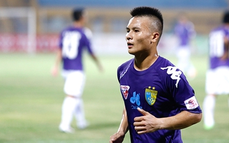 Vòng 20 V-League: Quang Hải lập siêu phẩm, Hà Nội thắng đậm Long An