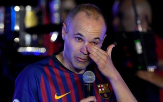 Cảm xúc ngày chia tay Iniesta: "Barca mãi trong tim tôi"