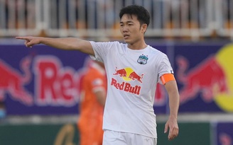 Xem bàn thắng không tưởng của Lương Xuân Trường, HAGL dẫn Hà Nội 1-0