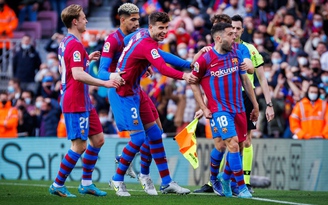 Highlights Barcelona 4-2 Atletico Madrid: Aubameyang, Adama ra sân và ngày về buồn bã của Suarez