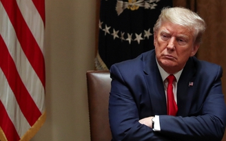 Tổng thống Trump muốn áp đặt ngừng cách ly xã hội, các tiểu bang phản ứng: 'Nước Mỹ không có vua'