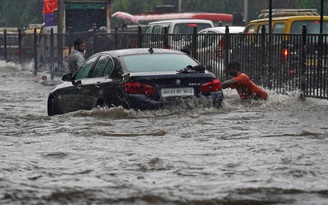 Lũ lụt tiếp tục hoành hành Ấn Độ, Trung Quốc, làm nhiều người thiệt mạng