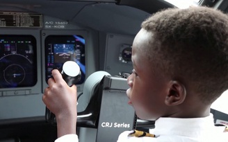 'Phi công' 7 tuổi mê tỉ phú Elon Musk, mơ làm phi hành gia