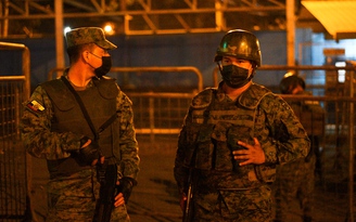 Bạo loạn đẫm máu, nhiều vụ chặt đầu trong nhà tù Ecuador