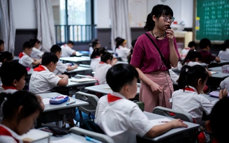 Học trò Trung Quốc được bớt bài tập về nhà, học thêm nhờ luật giáo dục mới