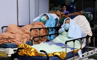 Hồng Kông: Bệnh viện 'rối' do thiếu chuẩn bị trước làn sóng Covid-19