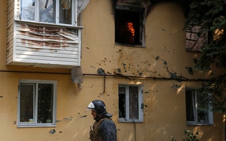 Cư dân Donetsk kể chuyện bị lực lượng Ukraine pháo kích