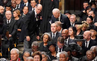 Ông Trump chê ông Biden không được ngồi hàng đầu trong tang lễ Nữ hoàng Anh, nhưng nguyên nhân là gì?