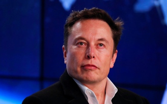 Tỉ phú Musk nói không thể tài trợ internet vệ tinh Starlink ‘vô thời hạn’ cho Ukraine