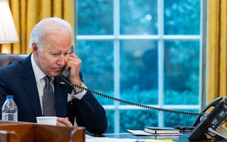 Tổng thống Biden từng 'nổi đóa' khi Tổng thống Zelensky muốn thêm viện trợ cho Ukraine