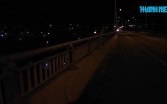 Tiền Giang: Nam thanh niên bỏ lại giấy khám bệnh rồi nhảy cầu Rạch Miễu tự tử