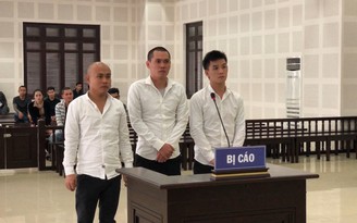 Sập bẫy "bát tàng hình", trấn lột nhóm xóc đĩa bịp