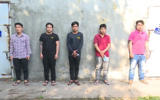 Bắt giam 5 thanh niên chống trả công an để giật lại hàng lậu