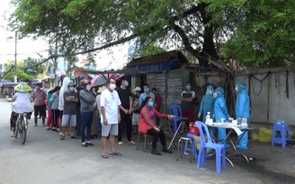 Người dân nơi phong tỏa vì Covid-19: lễ 30.4 chưa từng có, mọi kế hoạch bỗng tan vỡ