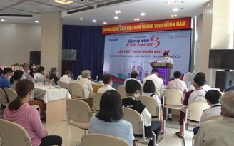 Cùng con đi tiếp cuộc đời: Chia sẻ gánh nặng để cùng bước tiếp