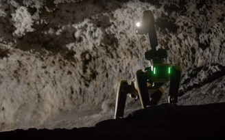Xem bầy robot chó tự lần mò khám phá hang động như phim viễn tưởng