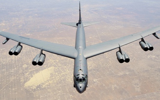 Pháo đài bay B-52 Mỹ không kích diệt 200 tay súng Taliban