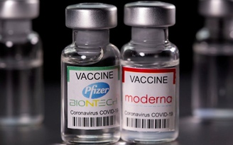Pfizer, Moderna có thể thu về hàng tỉ USD từ việc tiêm bổ sung liều vắc xin Covid-19