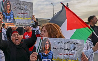 Phóng viên bị bắn chết, người Palestine sôi sục biểu tình ở Jerusalem