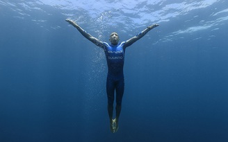 Kỷ lục gia lặn thế giới: 'nơi cảm nhận được cái chết' là sâu trong lòng biển