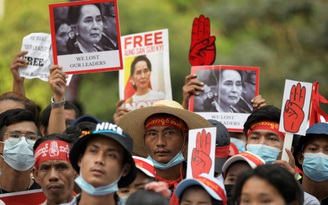 Biểu tình, đình công trên toàn Myanmar bất chấp đe dọa từ quân đội