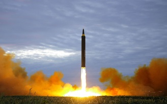 Tổng thống Trump ra lệnh bắn hạ tên lửa Triều Tiên