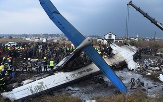 Ít nhất 50 người thiệt mạng trong vụ máy bay trượt đường băng ở Nepal