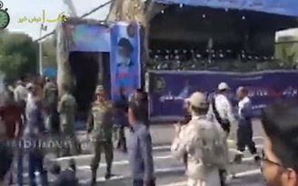 Nhóm tay súng tấn công cuộc diễu binh ở Iran, 25 người chết