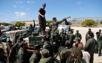 Mỹ rút quân khỏi Libya khi giao tranh diễn ra ác liệt