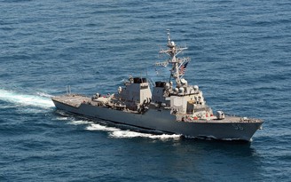 Nhà Trắng muốn chiến hạm USS John McCain 'đi khuất mắt' Tổng thống Trump