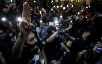 Thủ tướng Thái Lan ‘cầu xin’ người biểu tình không gây hỗn loạn