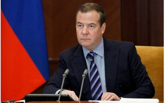 Ông Medvedev đến miền đông Ukraine, Anh nói Nga 'bắt đầu thất bại'